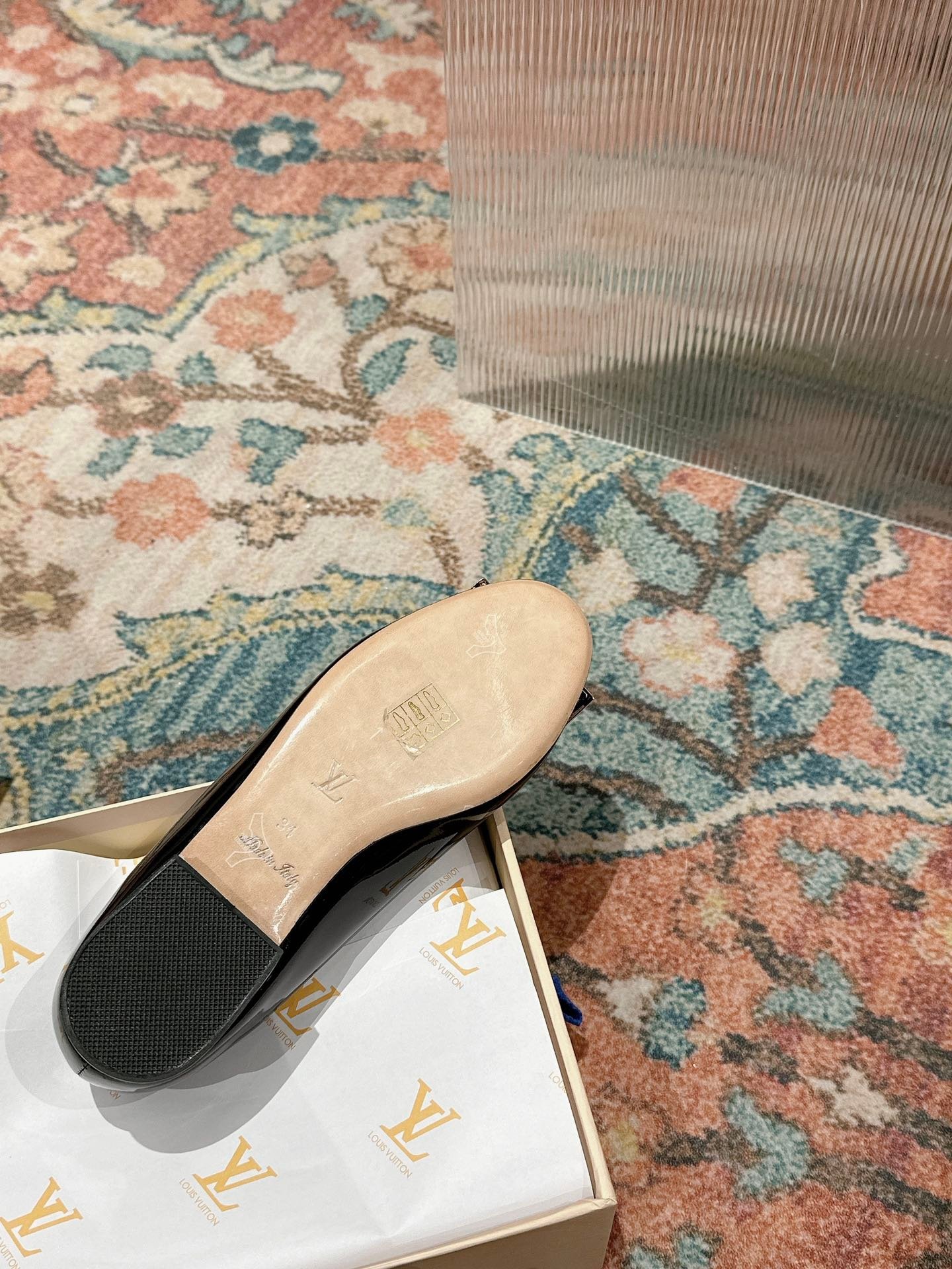 L0vis Vvtt0n Madeleine Flat Black