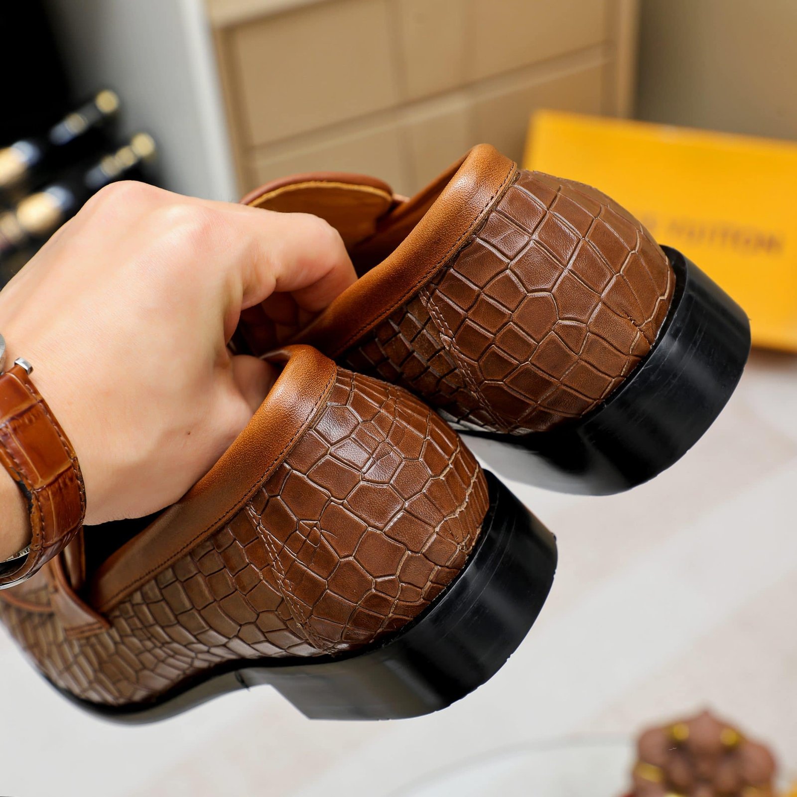 L0vis Vvtt0n Souliers Club Loafers Crocodile Brown