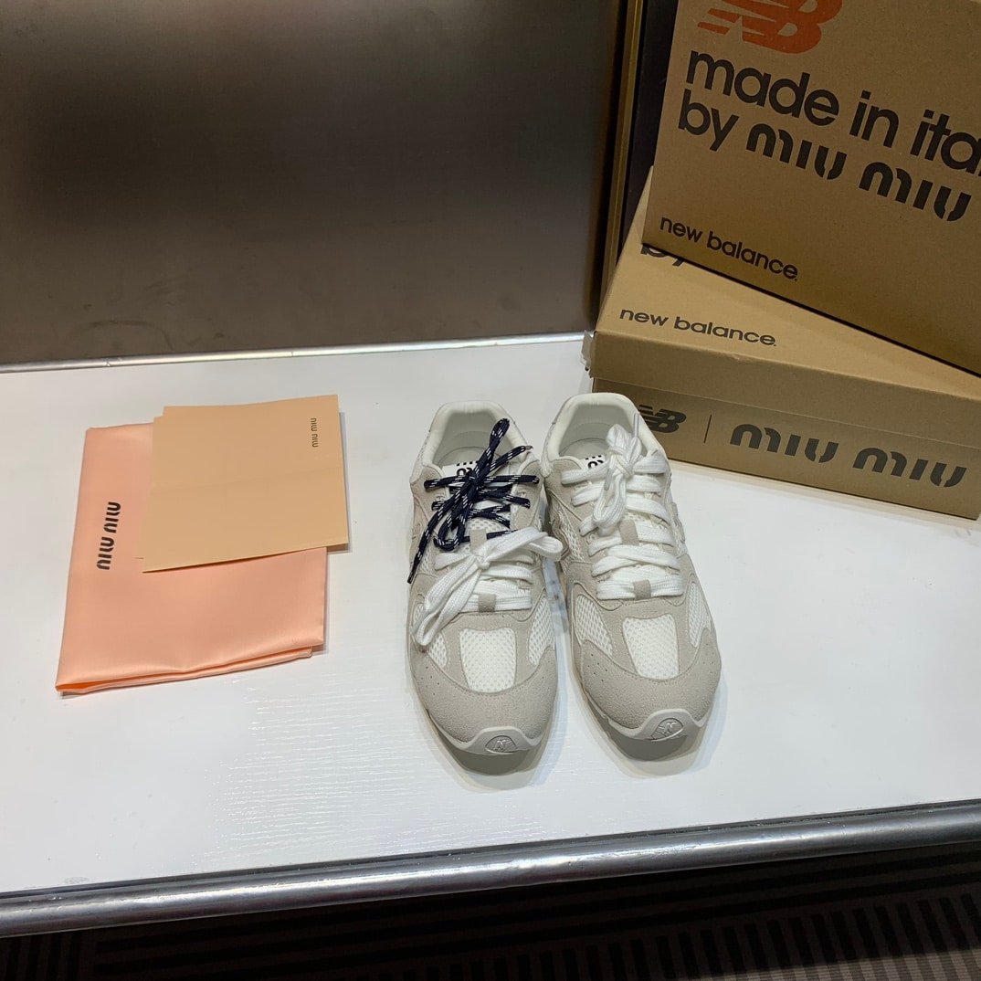 Miu Miu X New Balance 530 Sl White 5E165E 3D8C F0009 F Bd05