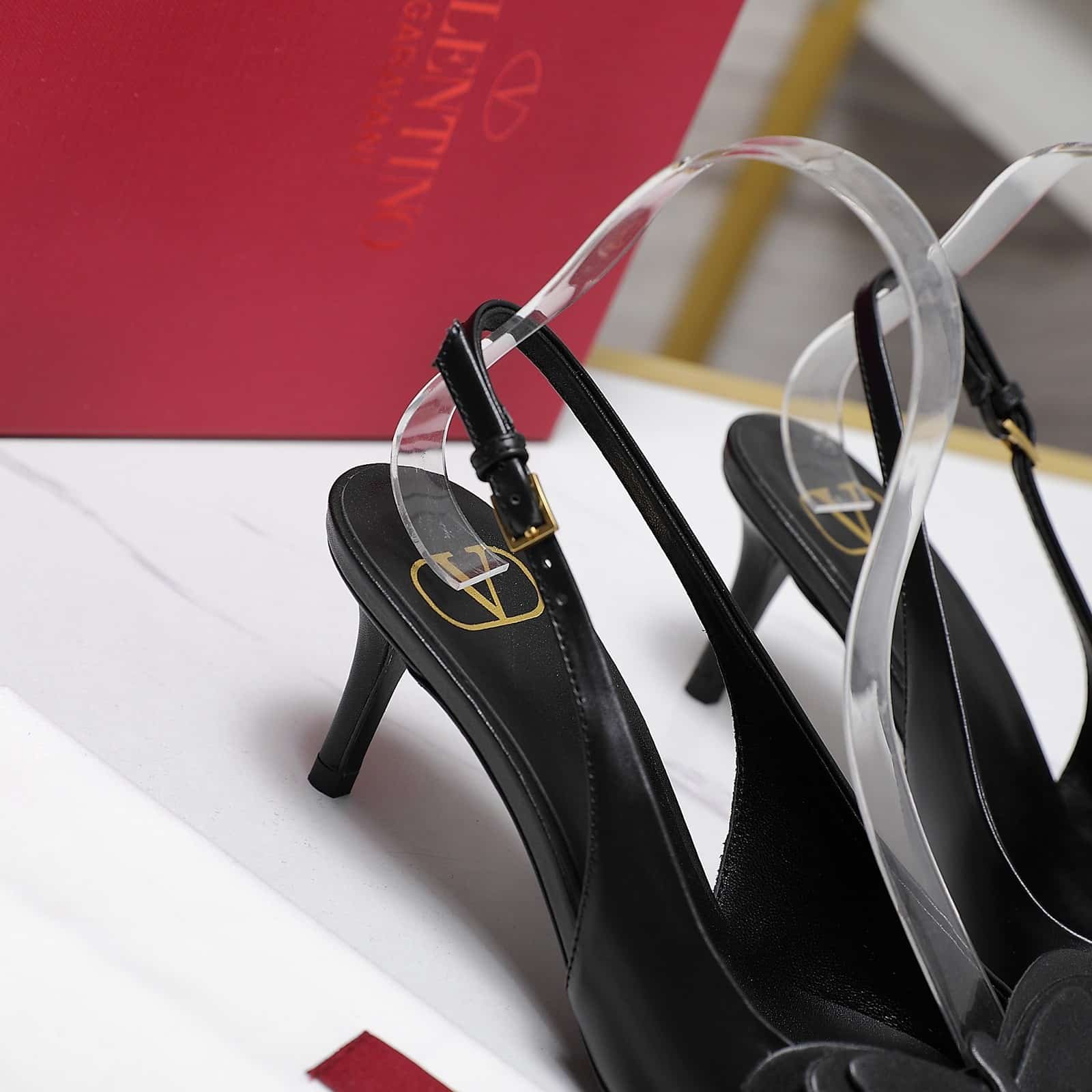 Va1e*ntin0 Garavani Papier Phalène Slingback Pumps Black