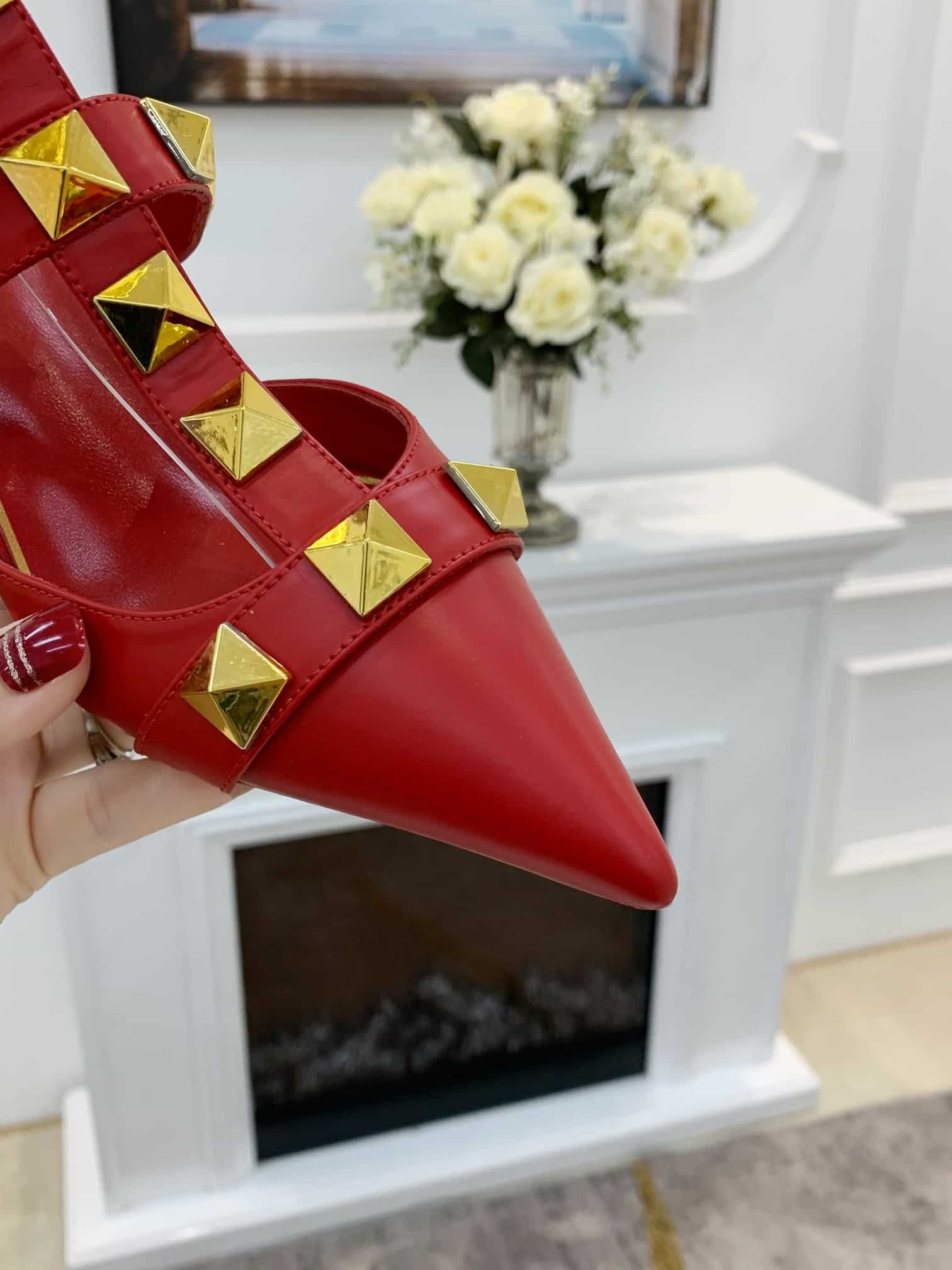 Va1e*ntin0 Garavani Roman Stud Kitten Heel Pumps Red