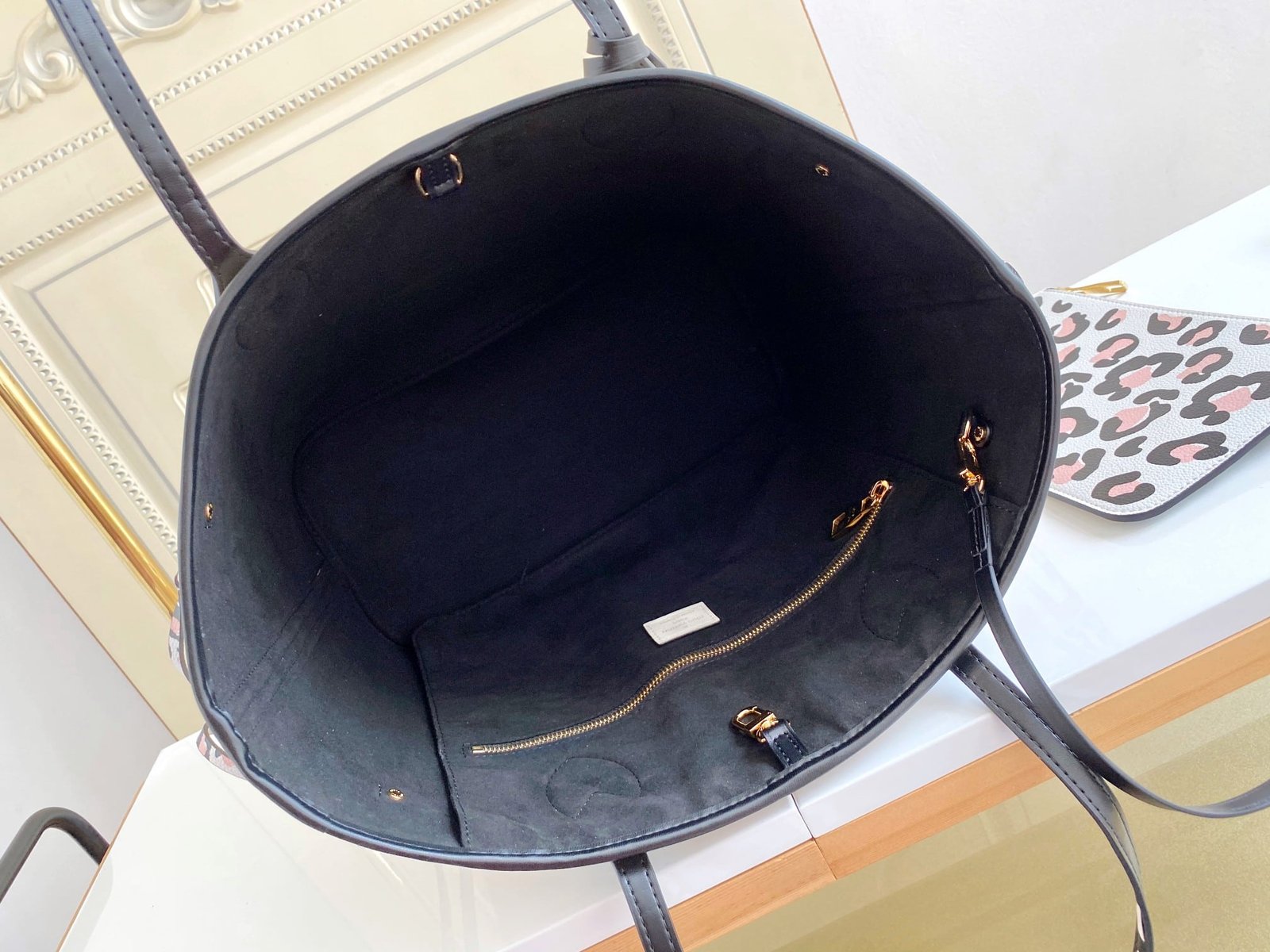 L0vis Vvtt0n Bolsa Neverfull Mm Black 31Cm M45856