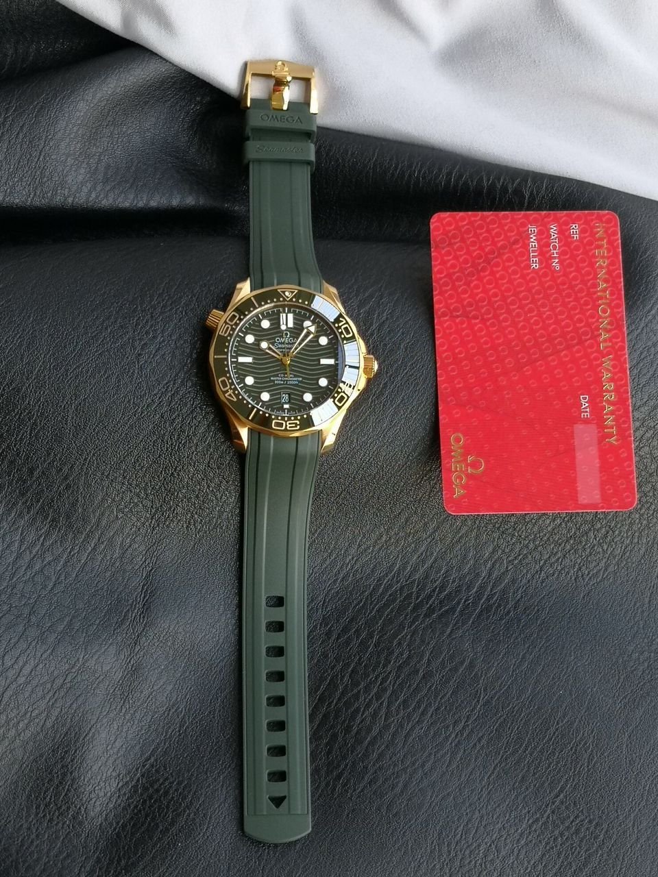 0me*ga Seamaster Diver 300 Dark Green 42Mm 21062422010001