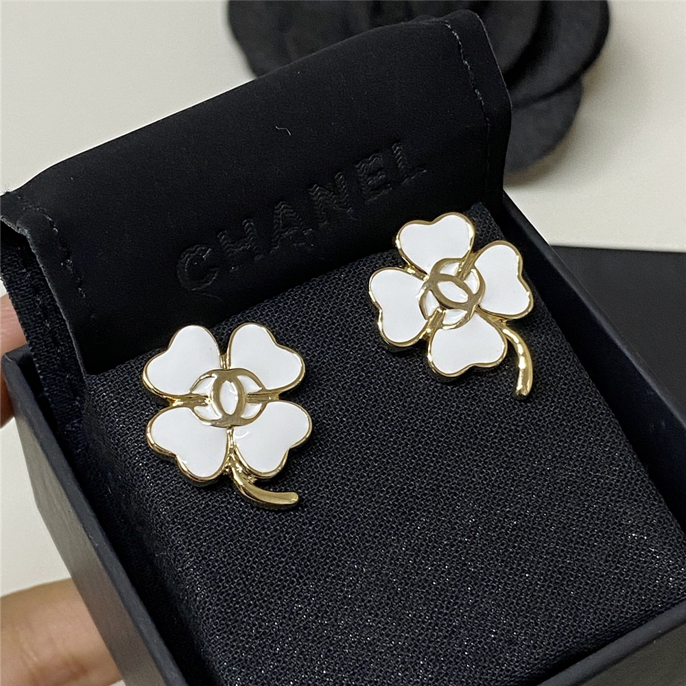 Ch**el Stud Earrings In Gold Metal With Resin Hardware Abf317 B19851 Nafgv