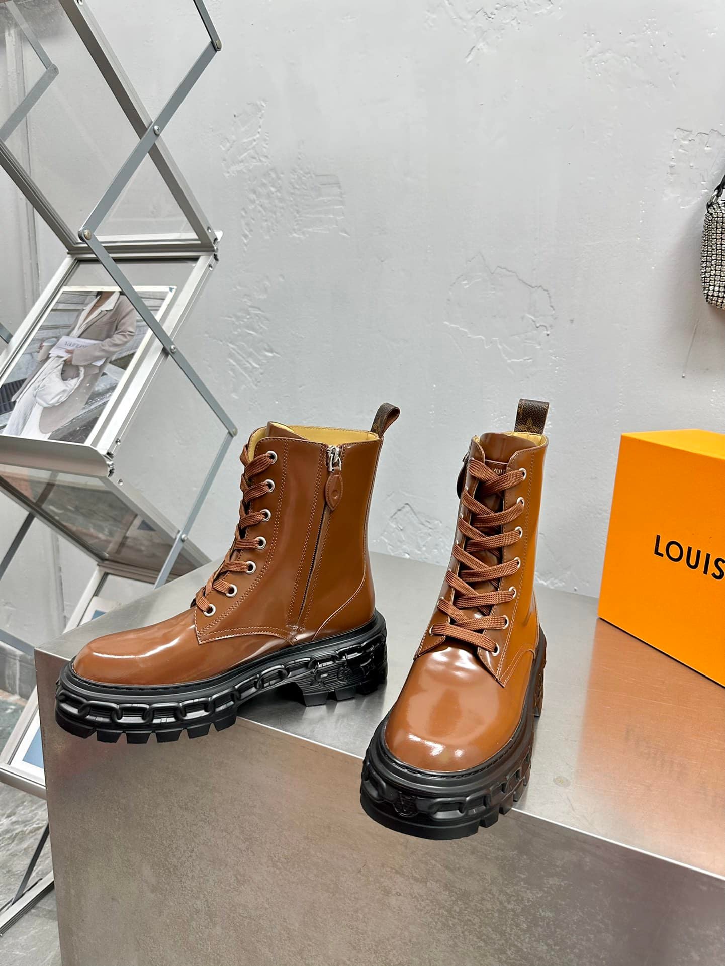 L0vis Vvtt0n Lv Record Ranger Boot Brown