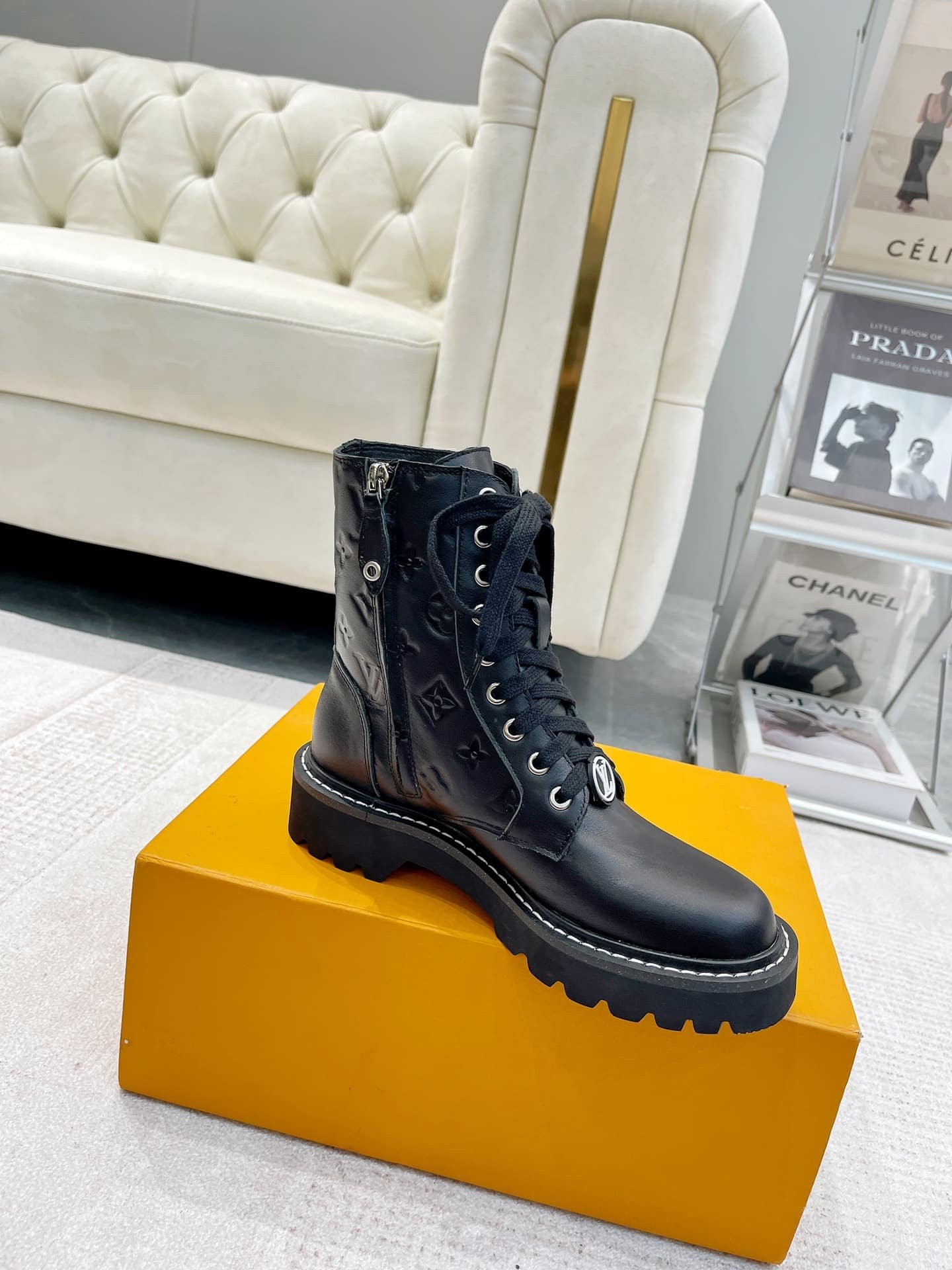 L0vis Vvtt0n Territory Flat Ranger Black 1Abuvn